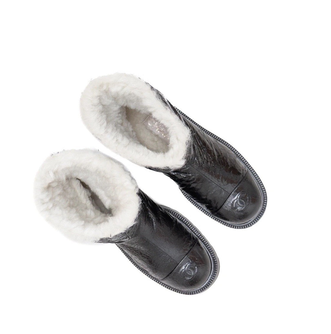 Chanel Black Crackled Leather Shearling-Lined Winter Boots – Size 36.5 C/US 6.5