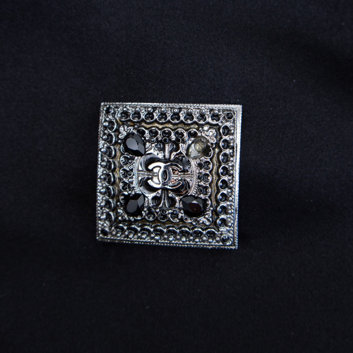 CHANEL 2011 Paris-Byzance Black Silk CC Crystal Button Blazer FR 46 US 14