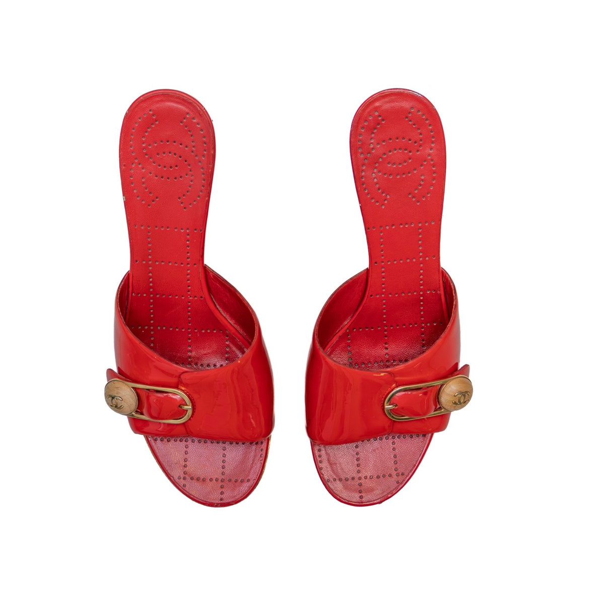 Chanel Vintage Red Patent Leather Heeled Mules – Size 37 (US 7 / UK 4.5)