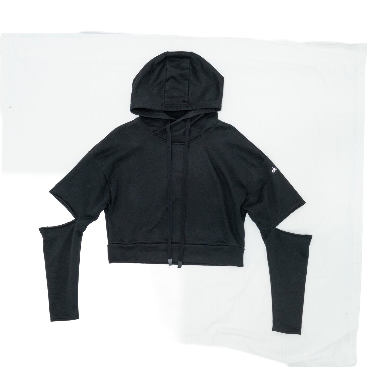 Alo Yoga Cropped Hoodie with Cut-Out Sleeves – Black - Size S