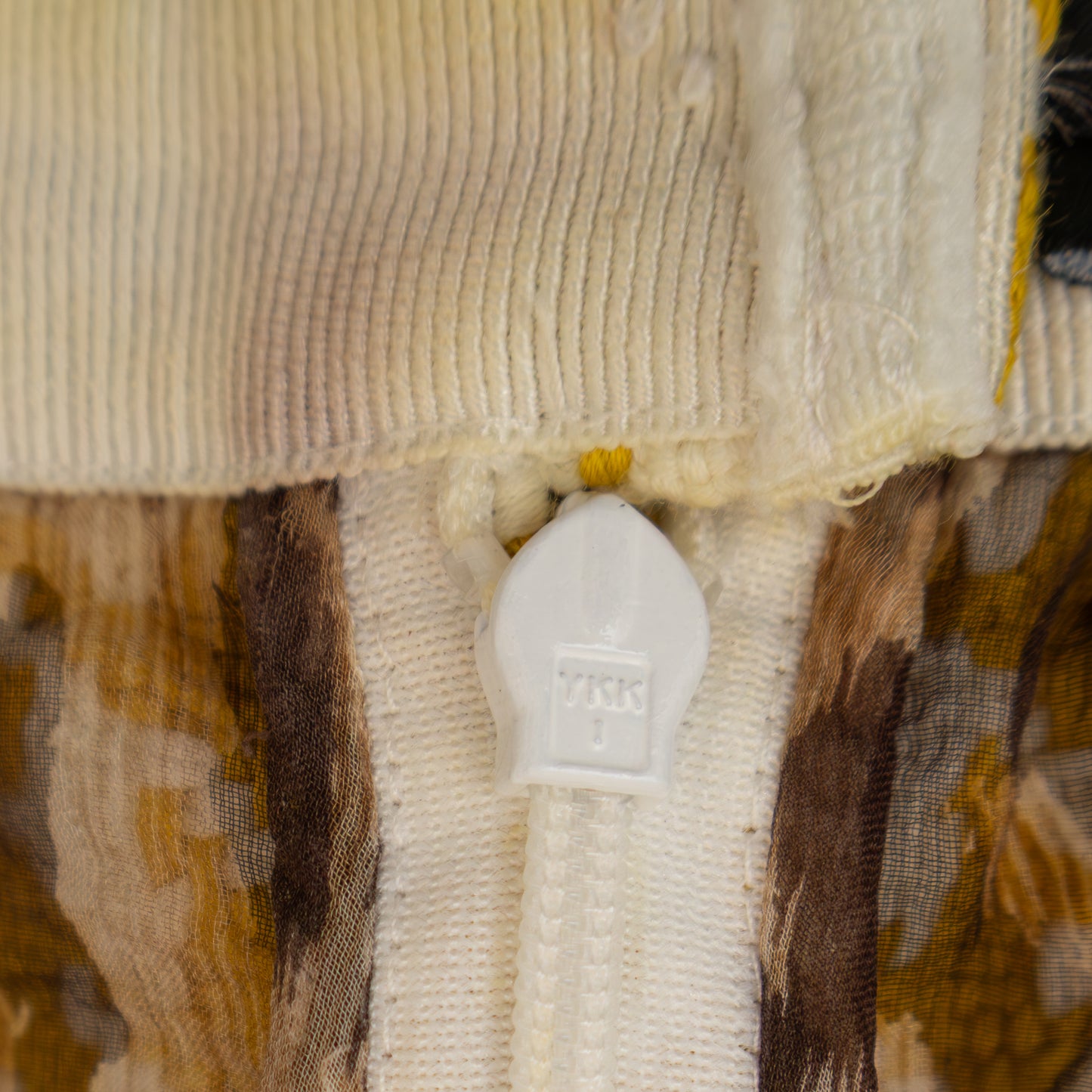 RARE Dolce & Gabbana Yellow Houndstooth Crystal Fringe Skirt – Size IT 38 (US 2 / UK 6)