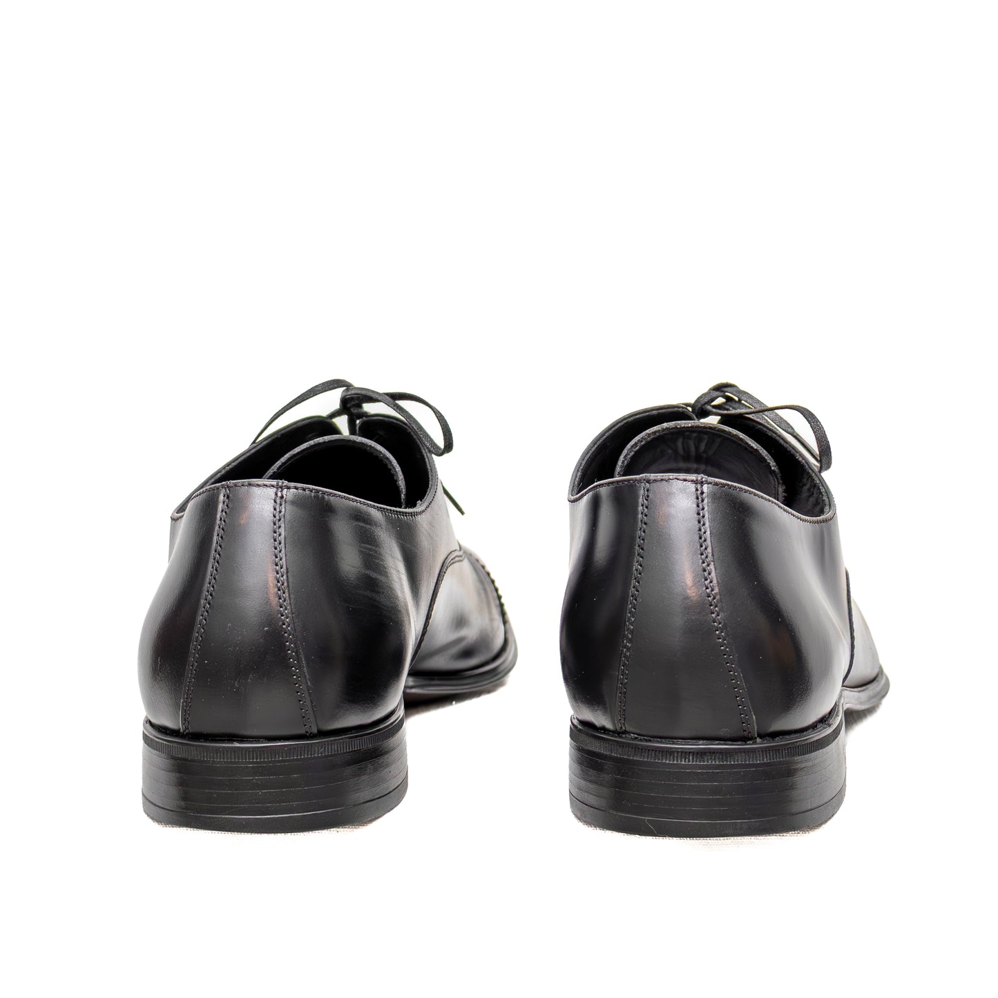 Salvatore Ferragamo Black Leather Cap-Toe Oxfords – Men’s Size 9.5D