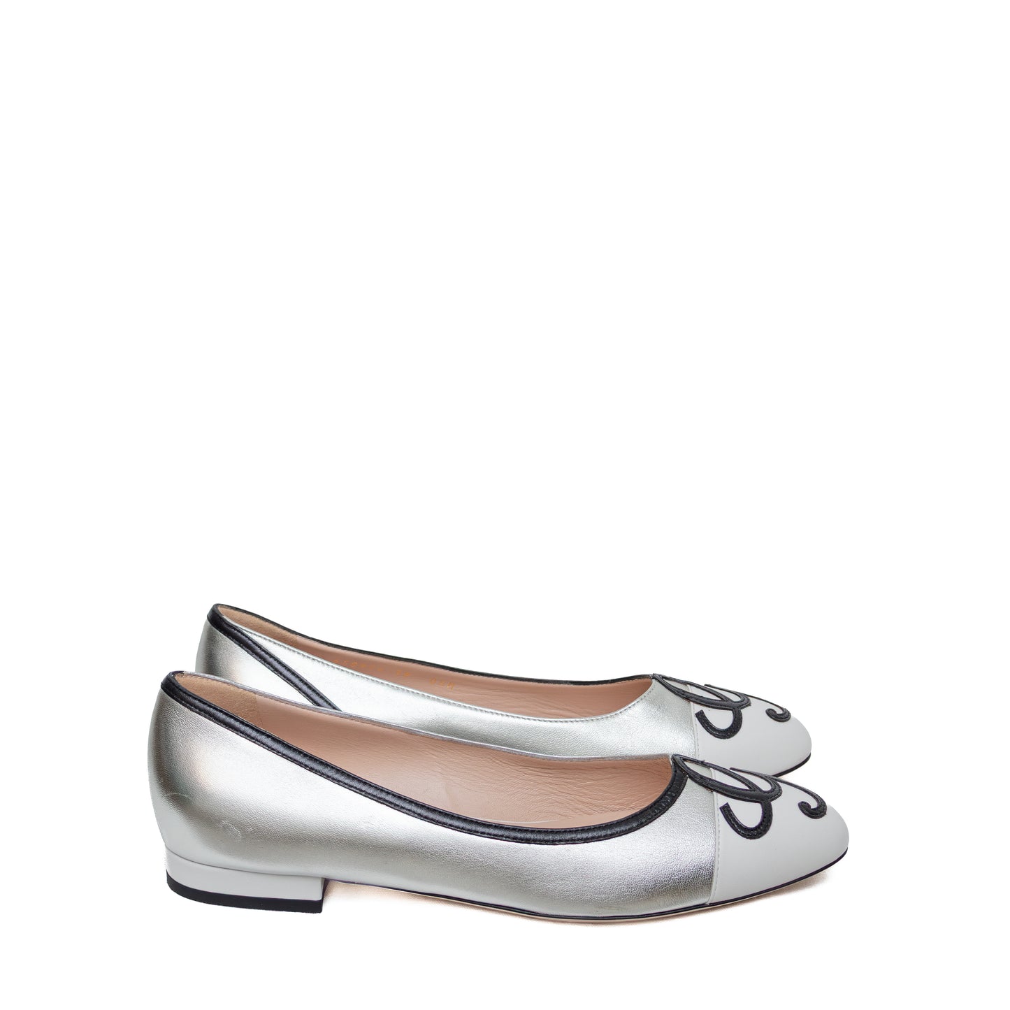 Gucci Metallic Silver Leather Ballet Flats with Embroidered G – EU 38 / US 8 / UK 5.5
