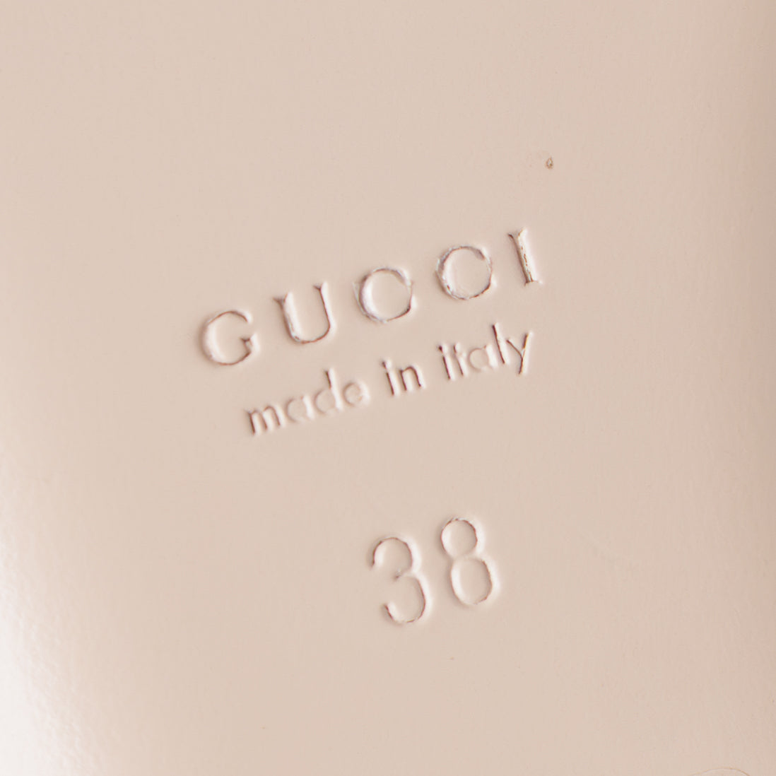 Gucci Metallic Silver Leather Ballet Flats with Embroidered G – EU 38 / US 8 / UK 5.5